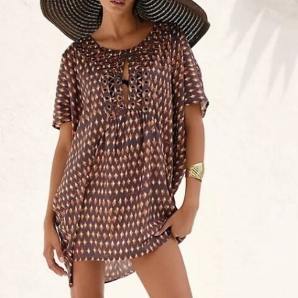 Anthropologie Graham Keegan Short Sleeve Key Hole Tunic Size Small